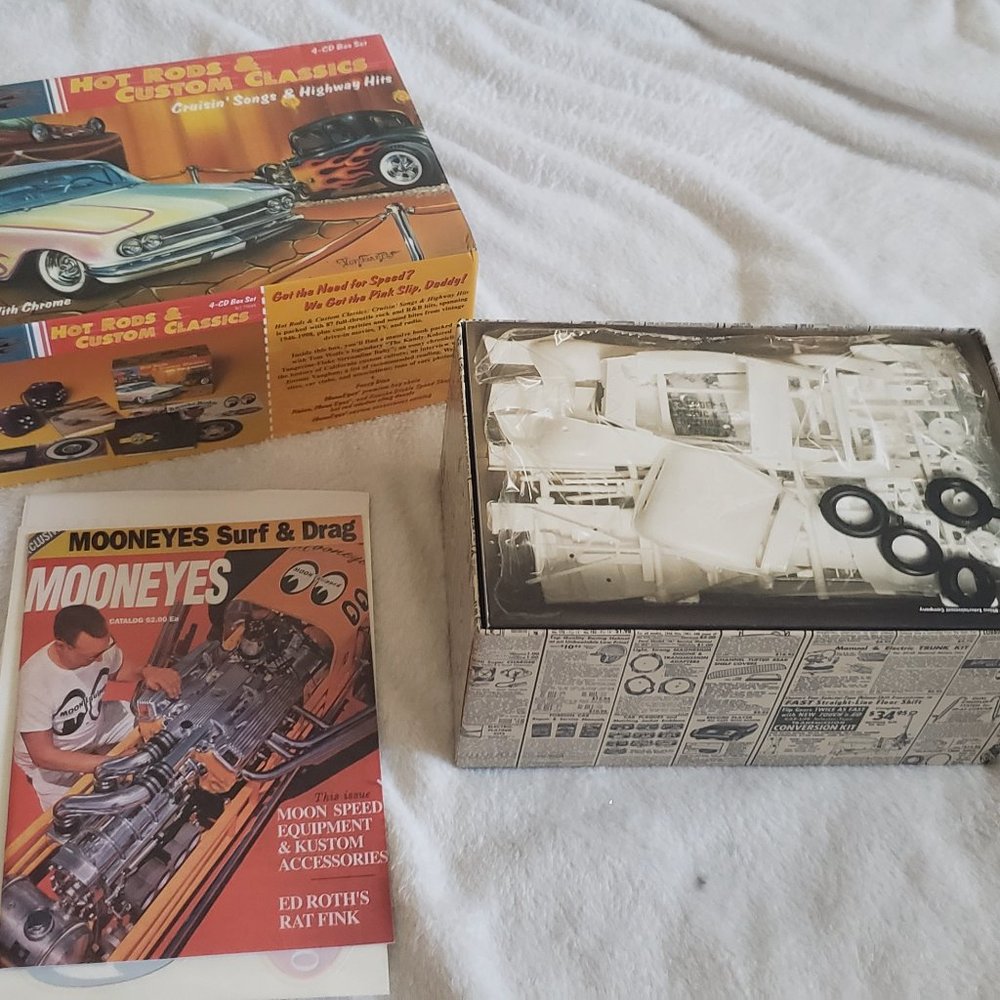 RHINO Hot Rods & Custom Classics Box Set - Picture 4 of 7
